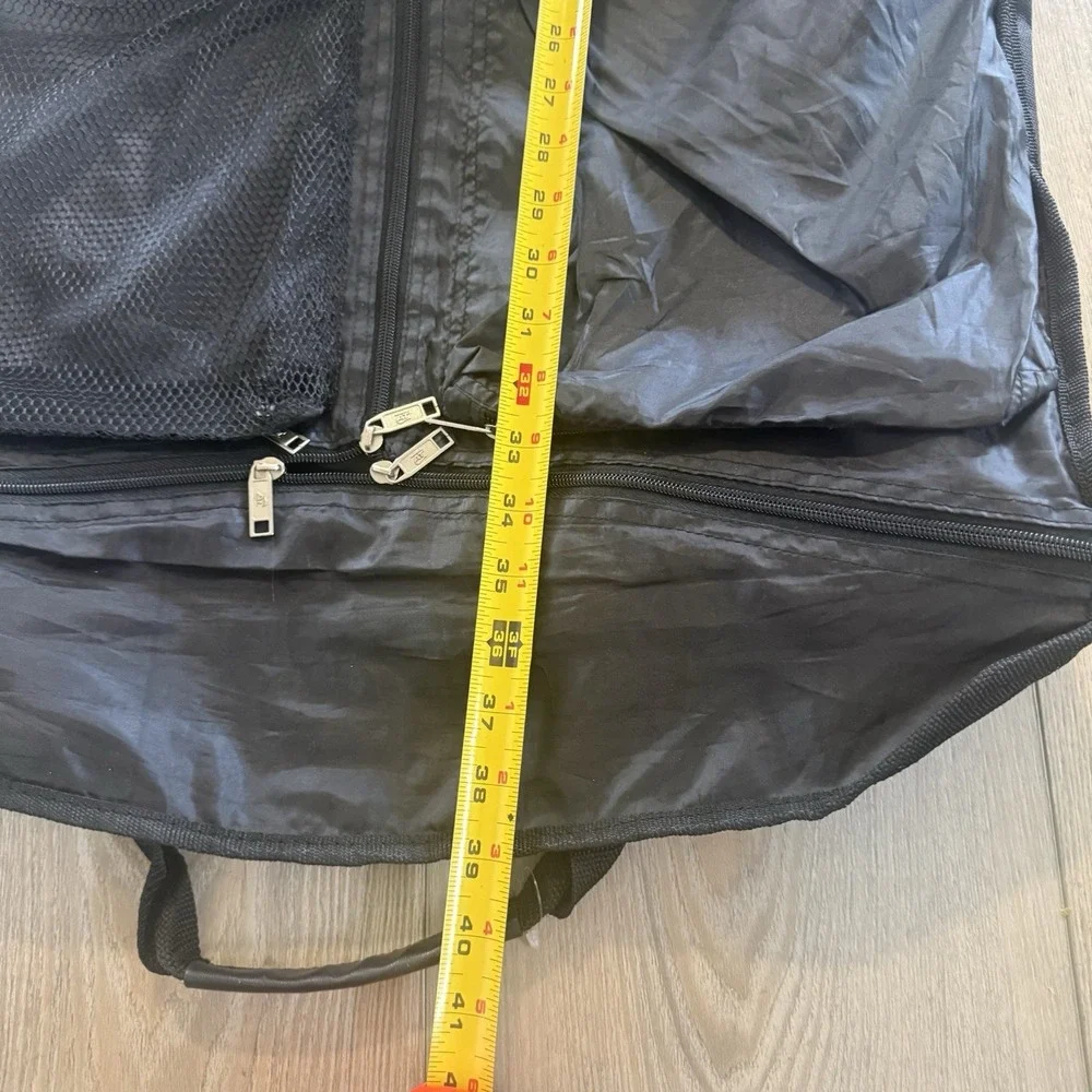 American Tourister Black Garment Bag Suit Travel Foldable Zipper